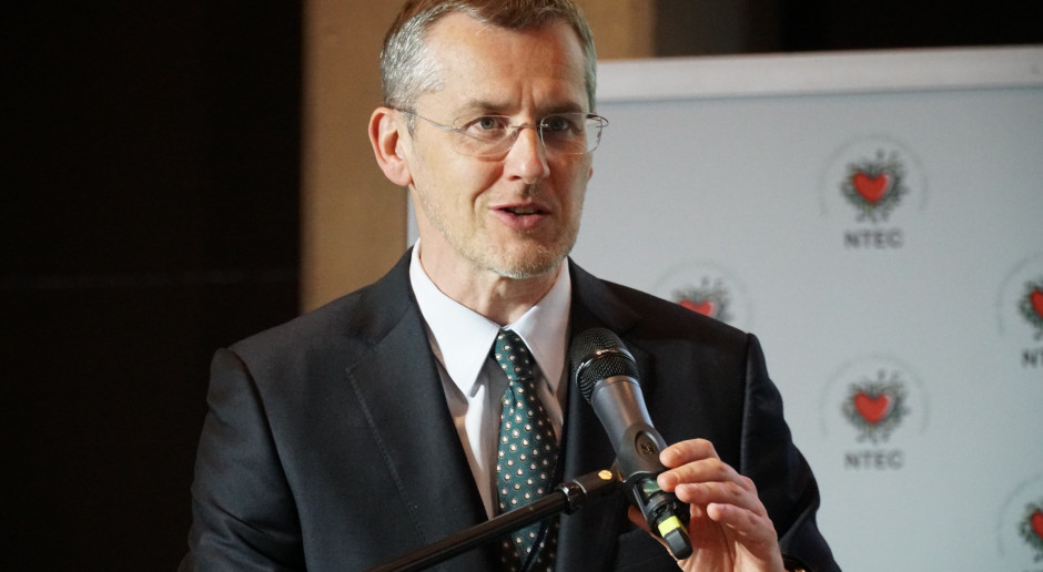 Prof. Wojciech Wojakowski: - Wada zastawki trójdzielnej powoduje niewydolność serca i bardzo obniża jakość życia pacjentów. Fot. PTWP Udany zabieg przezcewnikowej naprawy zastawki trójdzielnej w GCM w Katowicach