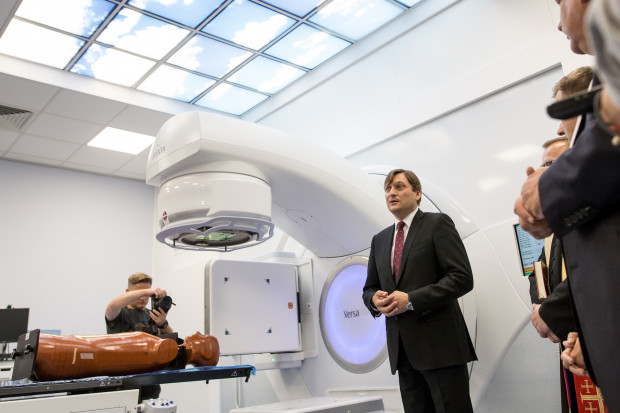 Akcelerator emituje promieniowanie wykorzystywane w terapii nowotworów. Fot. mat. prasowe Lublin: Centrum Onkologii ma nowoczesny akcelerator do radioterapii