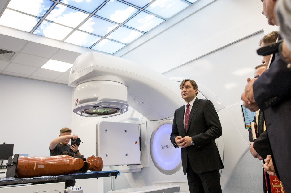 Akcelerator emituje promieniowanie wykorzystywane w terapii nowotworów. Fot. mat. prasowe Lublin: Centrum Onkologii ma nowoczesny akcelerator do radioterapii