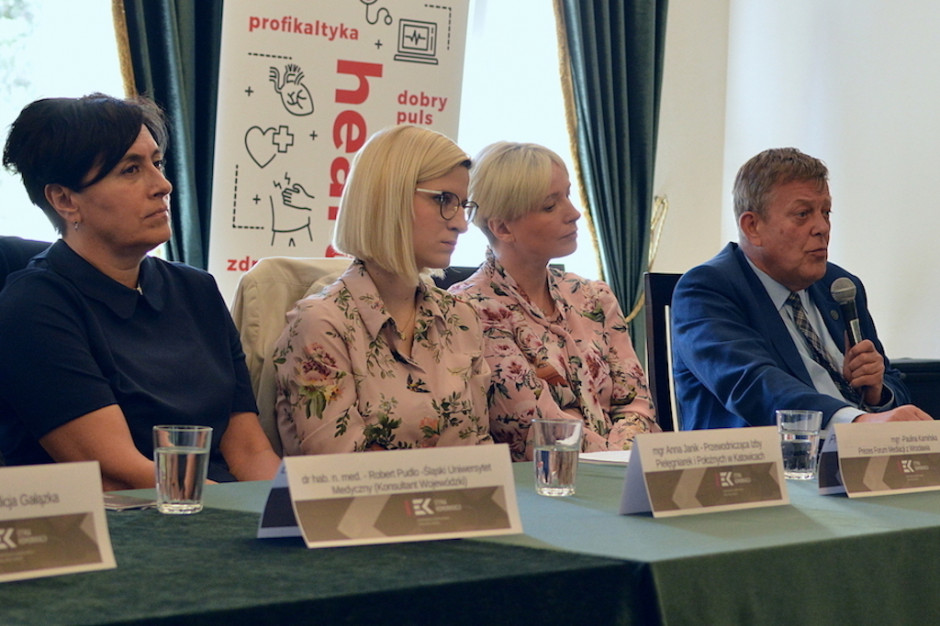 Konferencja pod hasłem "Etyka komunikacji" została zorganizowana przez Wielospecjalistyczny Szpital Powiatowy im. dr. B. Hagera w Tarnowskich Górach. Fot. PTWP Personel medyczny w zespole, ale i lekarz z pacjentem: wszyscy to robimy, niewielu potrafi...