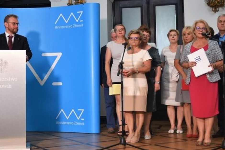 ”Po trwających pół roku negocjacjach, 9 lipca o godzinie 22:47, strony zawarły porozumienie” - stwierdzono w komunikacie. Fot. www.gov.pl MZ opublikowało zapisy porozumienia z pielęgniarkami i położnymi