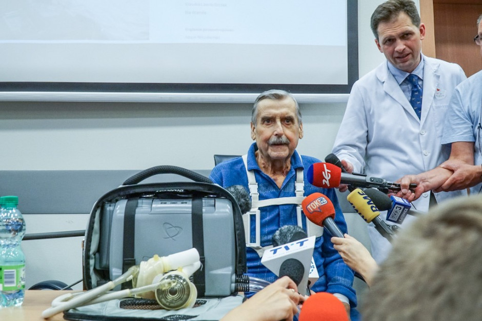 Konferencja prsowa w Śląskim Centrum Chorób Serca w Zabrzu. Fot. PTWP Pierwszy pacjent w Polsce ze sztucznym sercem: poddając się operacji otrzymałem szansę