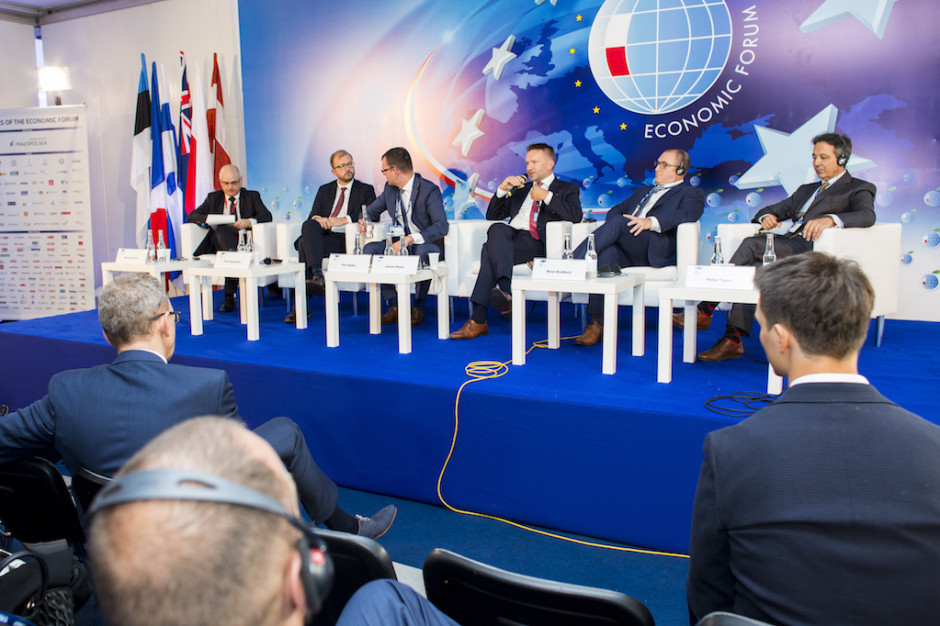 Podczas sesji dotyczącej biotechnologii na XXVIII Forum Ekonomicznym w Krynicy; FOT. Materiały prasowe Eksperci: wspieranie rozwoju biotechnologii to szansa dla gospodarki