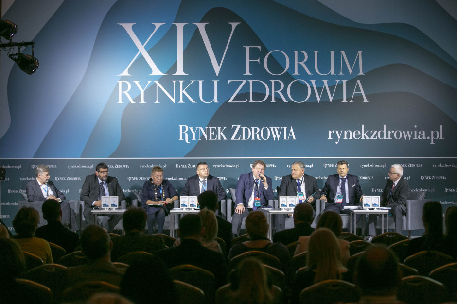 Dostęp pacjentów do świadczeń został zachowany, ale podwyżki ryczałtów generalnie nie zmieniają trudnej sytuacji finansowej szpitali sieciowych - uznali dyrektorzy szpitali podczas sesji "Od października do października, czyli rok funkcjonowania tzw. sieci szpitali". Fot. PTWP/Piotr Waniorek Dyrektorzy szpitali o nowych ryczałtach: dostajemy więcej, ale i tak mamy mniej