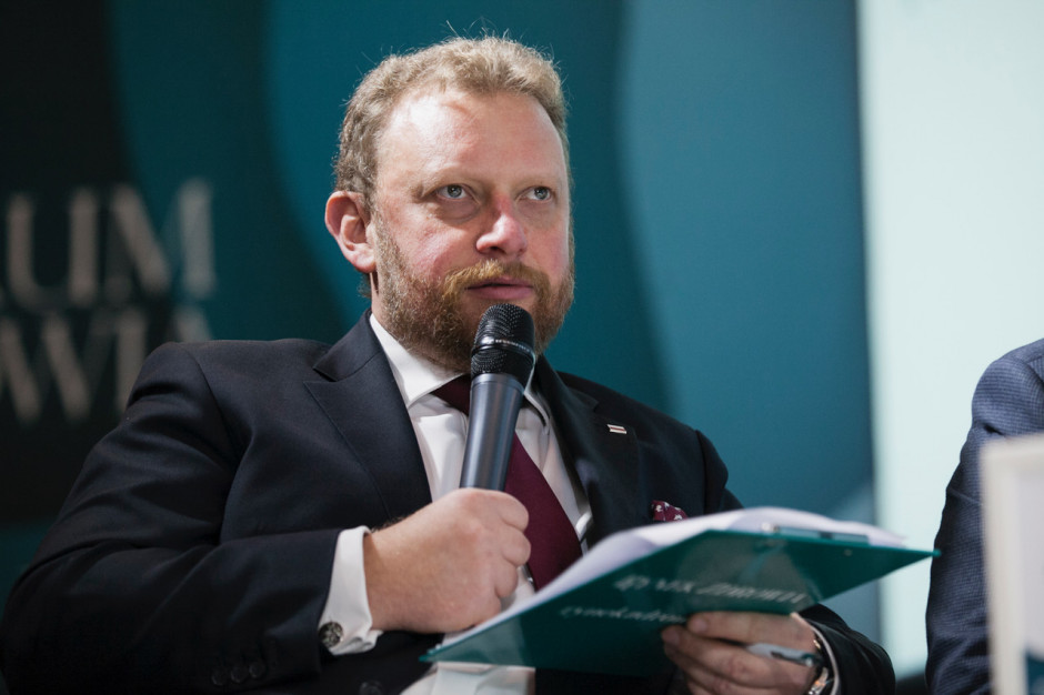 Nasza propozycja to 100 mld zł już w tym roku - powiedział minister zdrowia Łukasz Szumowski. Fot. PTWP Szumowski: nasza propozycja to 100 mld zł na NFZ już w tym roku