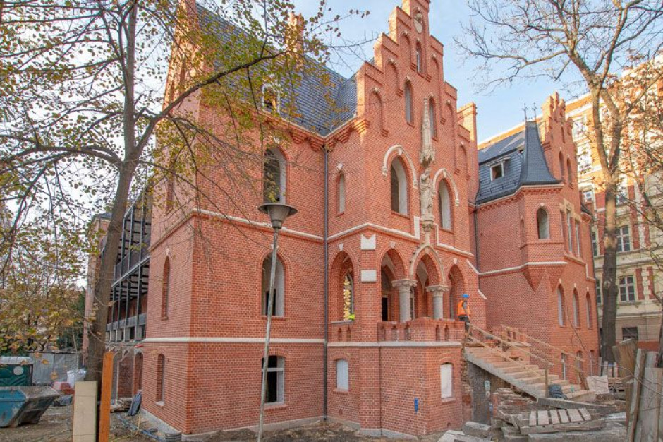 Inwestycja ma być gotowa w 2019 r. Fot. Lokum Deweloper Wrocław: w dawnym szpitalu powstają luksusowe apartamenty