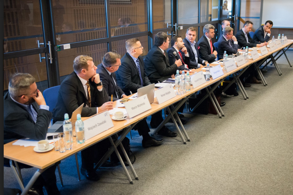 Jury konkursu start-upów Shark Tank Arena w Krakowie; FOT. Materiały prasowe Kraków: szpitalny system wydawania leków najlepszym start-upem Shark Tank Arena