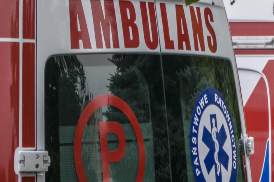 O tym, do jakiej placówki trafi pacjent z COVID-19 musi zdecydować SOR danej placówki, więc karetki wożą chorych godzinami; FOT. Arch. RZ Absurdy pandemii: karetki nie mogą wozić pacjentów bezpośrednio do szpitali tymczasowych