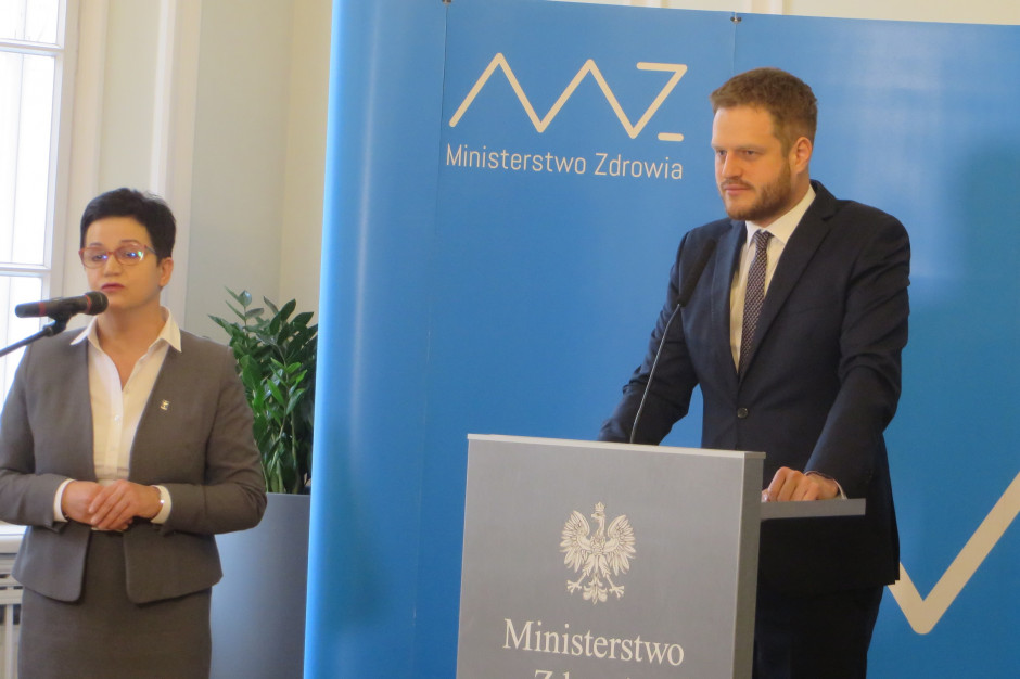 Konferencja prasowa w Ministerstwie Zdrowia dotyczyła wdrażania e-recepty. Fot. Luiza Jakubiak System realizowania e-recept już działa w aptekach. Wkrótce szkolenia dla lekarzy