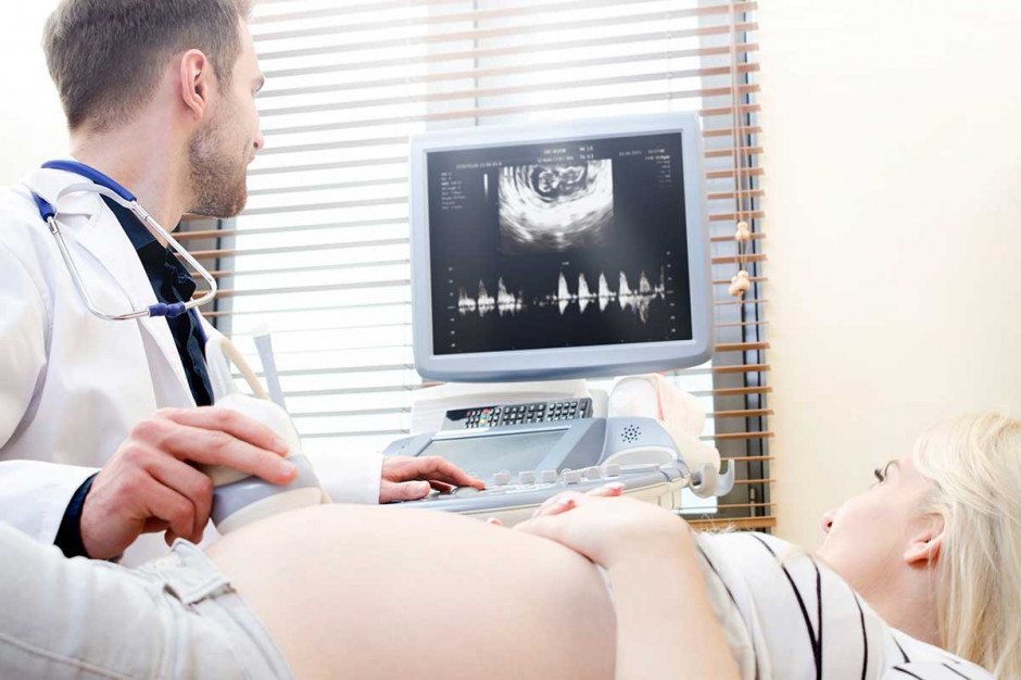 Położne mogą samodzielnie prowadzić ciąże fizjologiczne. Dlaczego tak się nie dzieje?
