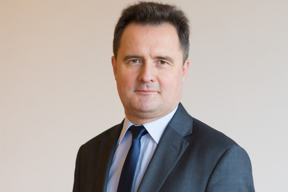 Dzięki funkcji komunikacji poprzez aplikację na smartfon urządzenie umożliwia pacjentowi łatwy zdalny kontakt z ośrodkiem prowadzącym - wyjaśnia prof. Przemysław Mitkowski. Fot. Archiwum Poznań: pacjentowi z niewydolnością serca wszczepiono urządzenie z funkcją bluetooth