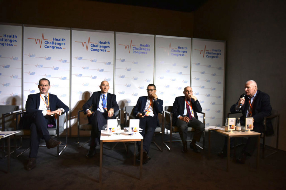 Sesja "Schorzenia kręgosłupa jako wyzwanie terapeutyczne w ortopedii XXI wieku" podczas IV Kongresu Wyzwań Zdrowotnych (Katowice, 7-8 marca 2019 r.). Fot. PTWP Ból zwyrodnieniowy kręgosłupa, wielu z nas go doświadcza. Może pomóc operacja
