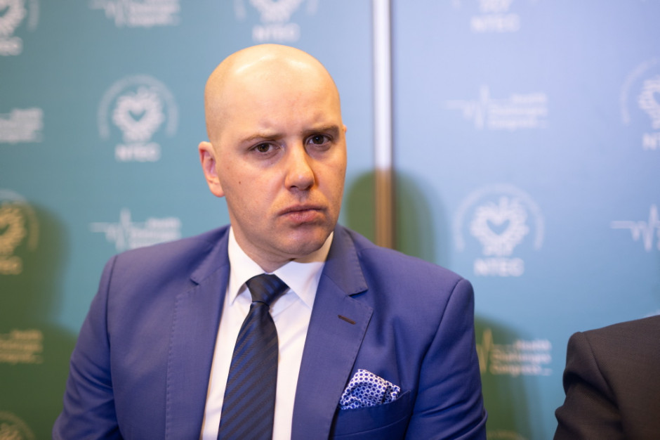 - Niewykluczone, że potrzebna będzie szersza kampania społeczna na temat infolinii onkologicznej - mówił wiceminister zdrowia Sławomir Gadomski. Fot. PTWP Wiceminister Gadomski: czuję niedosyt z efektów działania infolinii onkologicznej