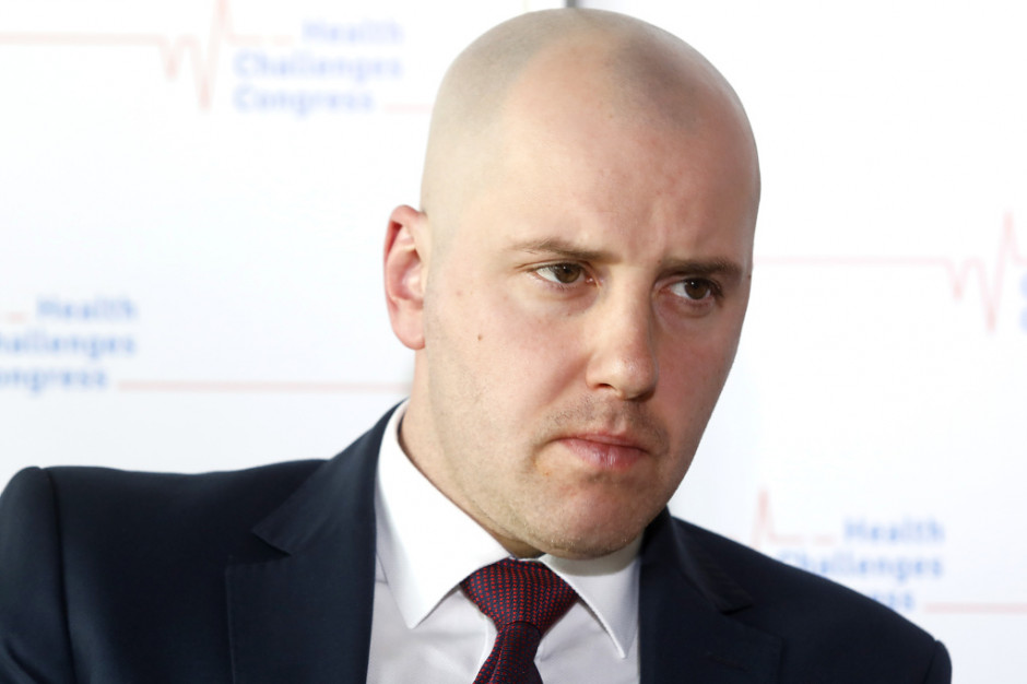Wiceminister zdrowia, Sławomir Gadomski. Fot. PTWP MZ: Breast Cancer Unit to nowa jakość opieki dla pacjentów z nowotworem piersi