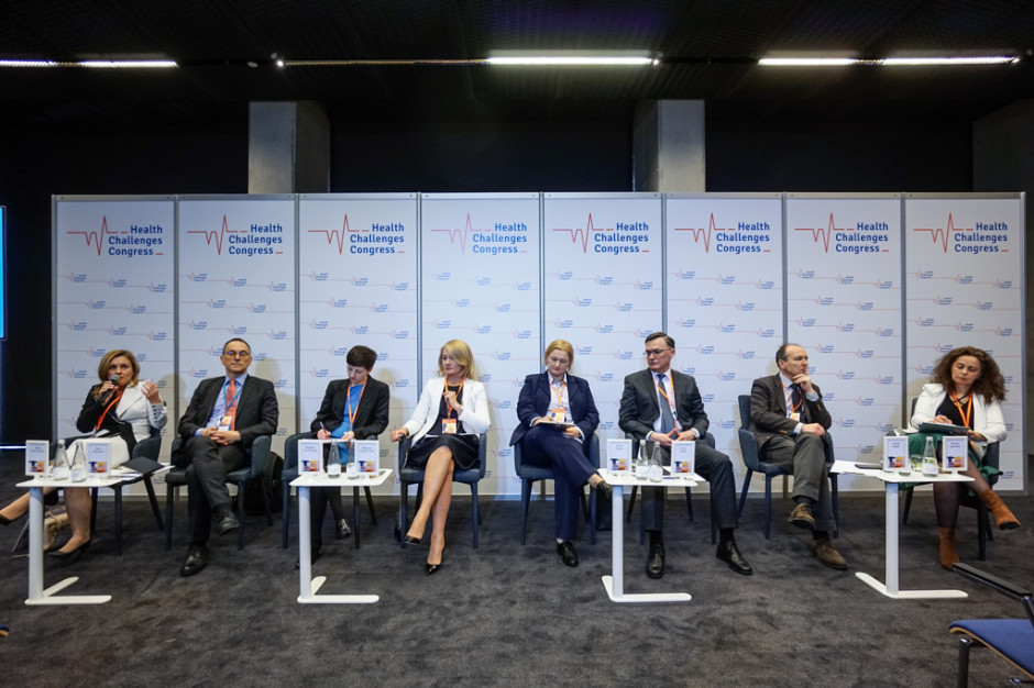 Podczas sesji dotyczącej leczenia SM w ramach IV Kongresu Wyzwań Zdrowotnych; FOT. PTWP Specjaliści chcą wprowadzenia nowej strategii leczenia chorych na stwardnienie rozsiane