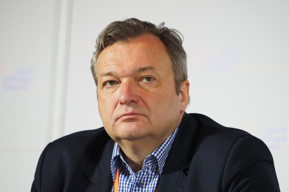 Marek Tombarkiewicz, były wiceminister zdrowia wskazuje, że przypadki blokowania pojawienia się na rynku określonych leków przez firmy konkurencyjne są często spotykane. Fot. PTWP Producenci blokują dostęp do swoich leków kosztem pacjentów?