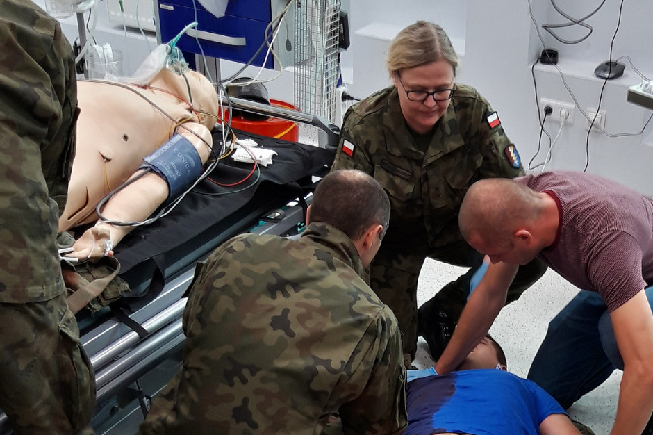 Podczas szkolenia pn. "Trauma Room II"; FOT. PTWP Unikalne szkolenia w WIM. Symulatory, pozoranci i głos "wielkiego brata"