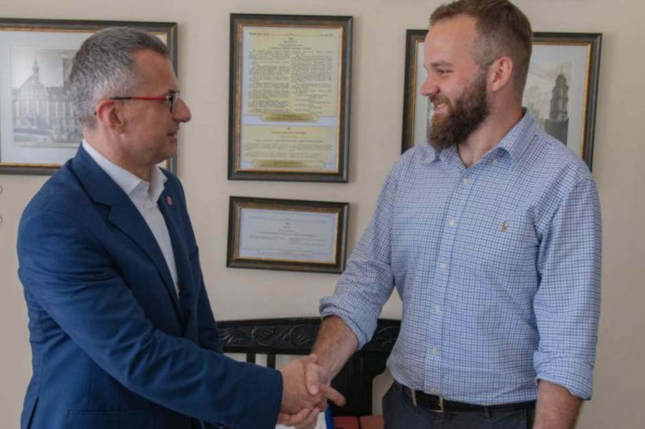 Prof. Marcin Gruchała (z lewej) i dr Krzysztof Basiński; FOT. GUMed Gdańsk: dr Basiński pełnomocnikiem rektora GUMed ds. współpracy międzynarodowej