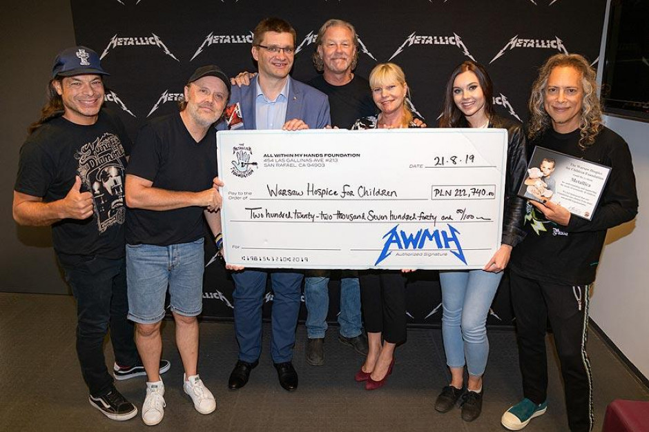 FOT. hospicjum.waw.pl; Muzycy przekazali na rzecz placówki ponad 200 tys. zł Warszawa: 200 tys. zł dla hospicjum od zespołu Metallica