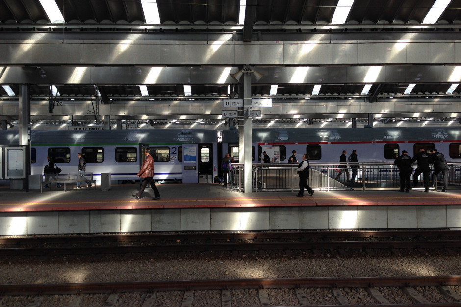 Kampania prowadzona jest w pociągach PKP Intercity. Fot. PTWP MZ rozpoczęło kampanię informacyjną o korzyściach związanych z e-receptą