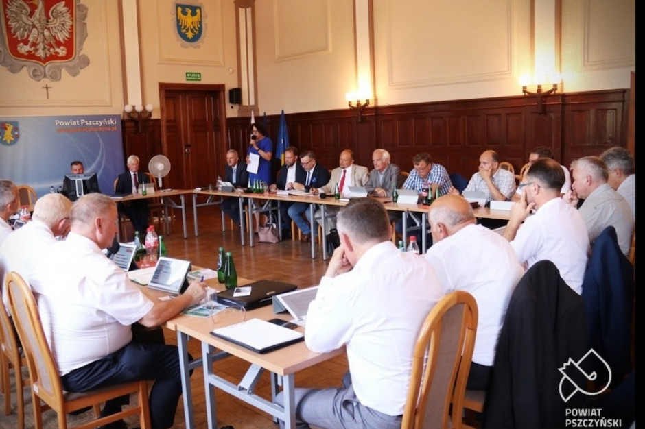 Podczas obrad Rady Powiatu Pszczyńskiego; FOT. Powiat Pszczyński Pszczyna: radni apelują do sąsiednich gmin o wsparcie szpitala powiatowego