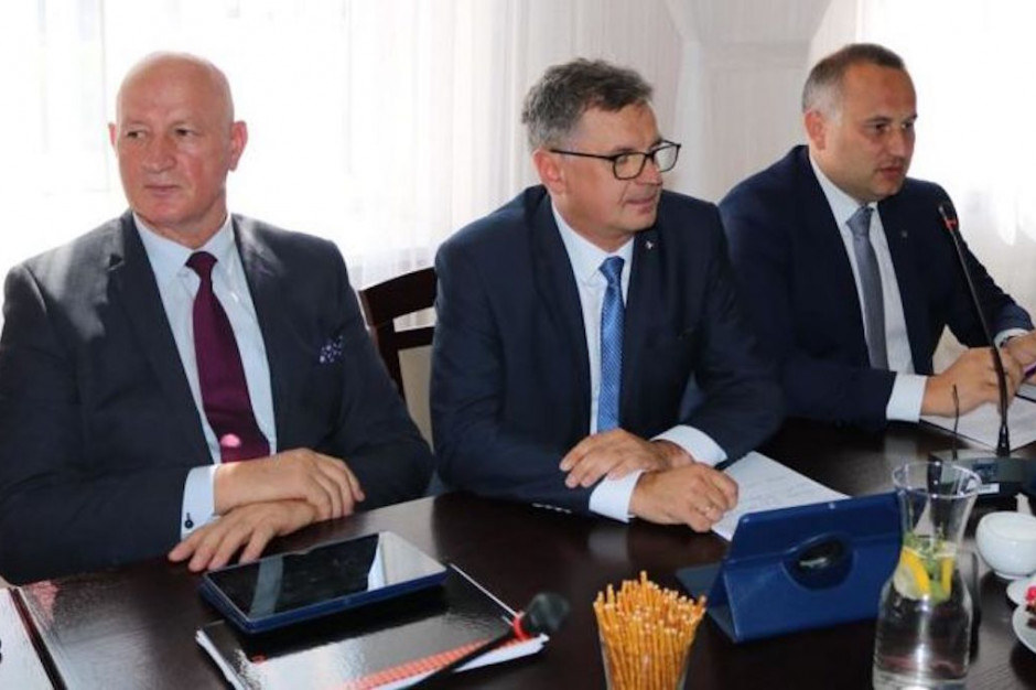 Decyzję podjął zarząd powiatu piotrkowskiego na nadzywczajnym posiedzieniu Fot. materiały prasowe Piotrków Trybunalski: porodówka pozostanie w strukturach szpitala powiatowego