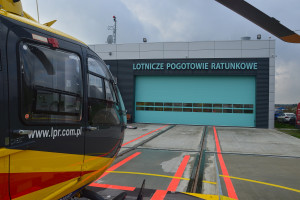We Wrocławiu zabrakło karetek, a helikopter nie wylądował. Mężczyzna zmarł