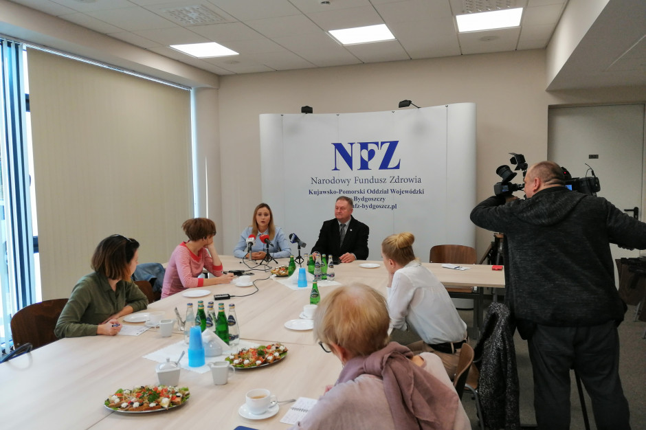16 października w ramach Środy z Profilaktyką w oddziale Funduszu w Bydgoszczy uroczyście, w obecności mediów uruchomiono Stanowisko Promocji Zdrowia i Profilaktyki. Fot. Kujawsko-Pomorski OW NFZ Kujawsko-Pomorskie: w NFZ uruchomiono Stanowisko Promocji Zdrowia i Profilaktyki