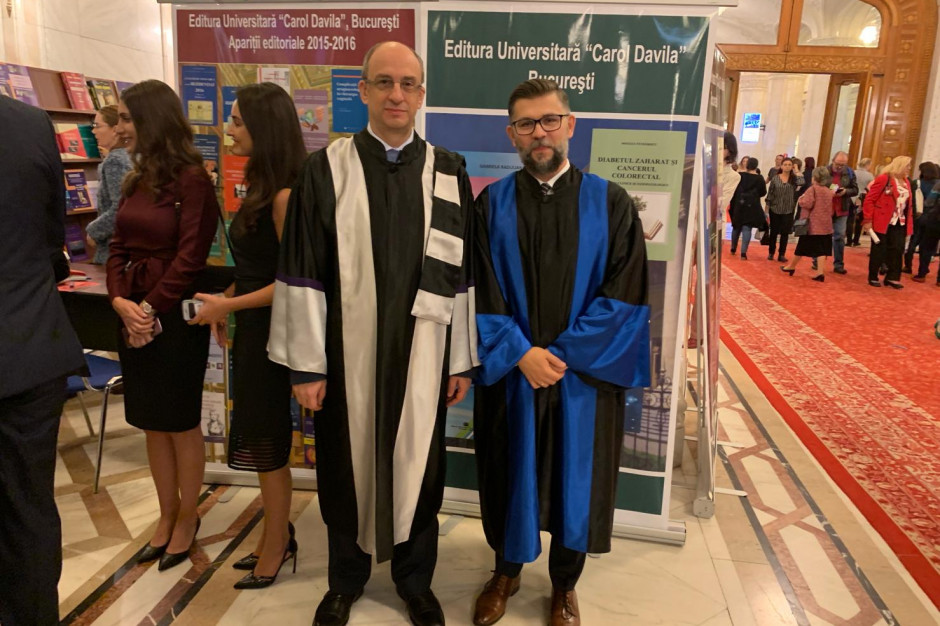 Uroczystość odbyła się w sali głównej Pałacu Parlamentu Rumunii Fot. materiały prasowe Bukareszt: prof. Maciej Banach z tytułem doktora honoris causa Uniwersytetu Medycyny i Farmacji