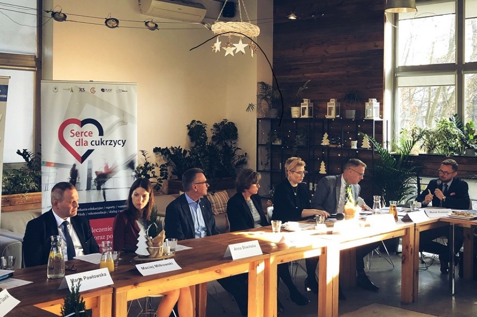 Podczas spotkania ekspertów dotyczącego leczenia cukrzycy, Warszawa, 28 listopada br.; FOT. Organizator Specjaliści: refundacja nowych leków przeciwko cukrzycy krokiem w dobrym kierunku