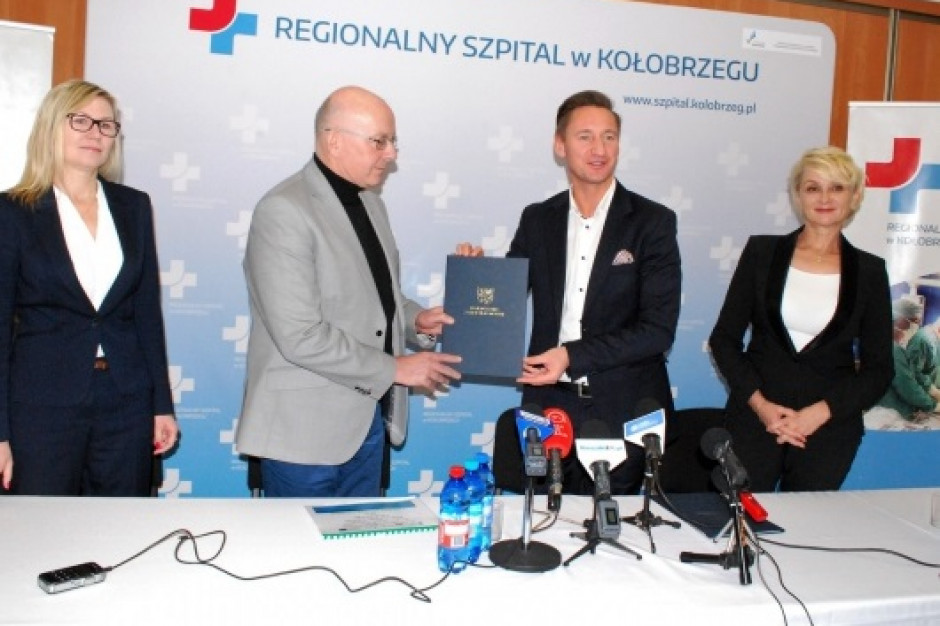 - Wspólnie z Marszałek Anną Bańkowską podpisaliśmy dokument zwiększający unijne wsparcie dla rozbudowy kołobrzeskiej plaćwki - powiedział marszałek województwa Olgierd Geblewicz. Fot. wzp.pl Kołobrzeg: szpital otrzyma kilka milionów złotych więcej na przebudowę