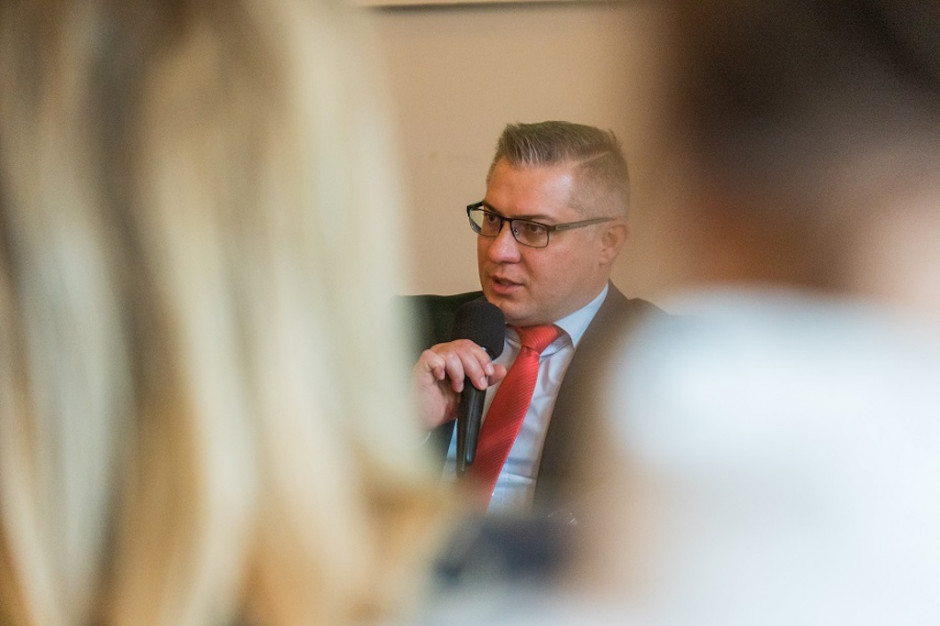 Prof. Krzysztof Giannopoulos podczas prezentacji raportu Fot. materiały prasowe Tak wygląda życie pacjenta ze szpiczakiem. Ile zależy od formy podania leku?