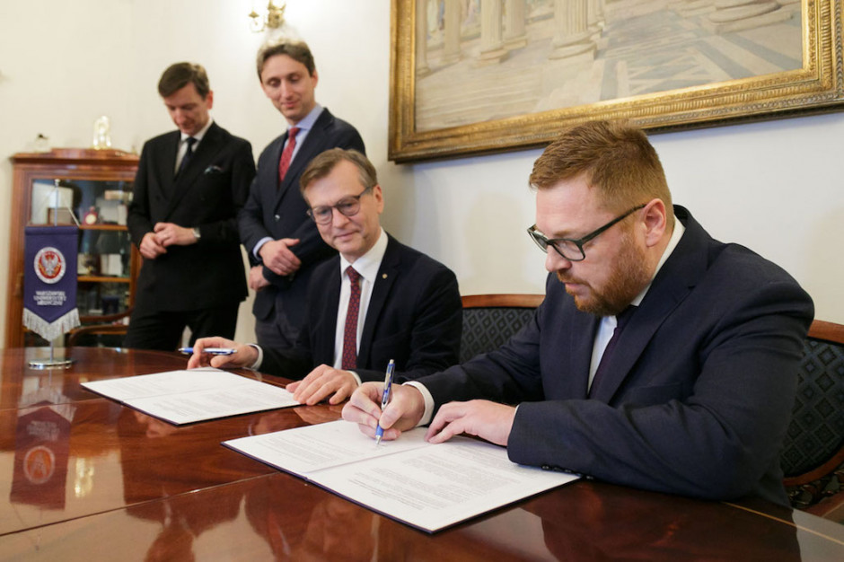 List intencyjny dotyczy współpracy w zakresie rozwoju i wdrażania CAR-T Fot. WUM Rektor WUM i prezes FamiCordTx podpisali list intencyjny ws. rozwoju i wdrażania CAR-T