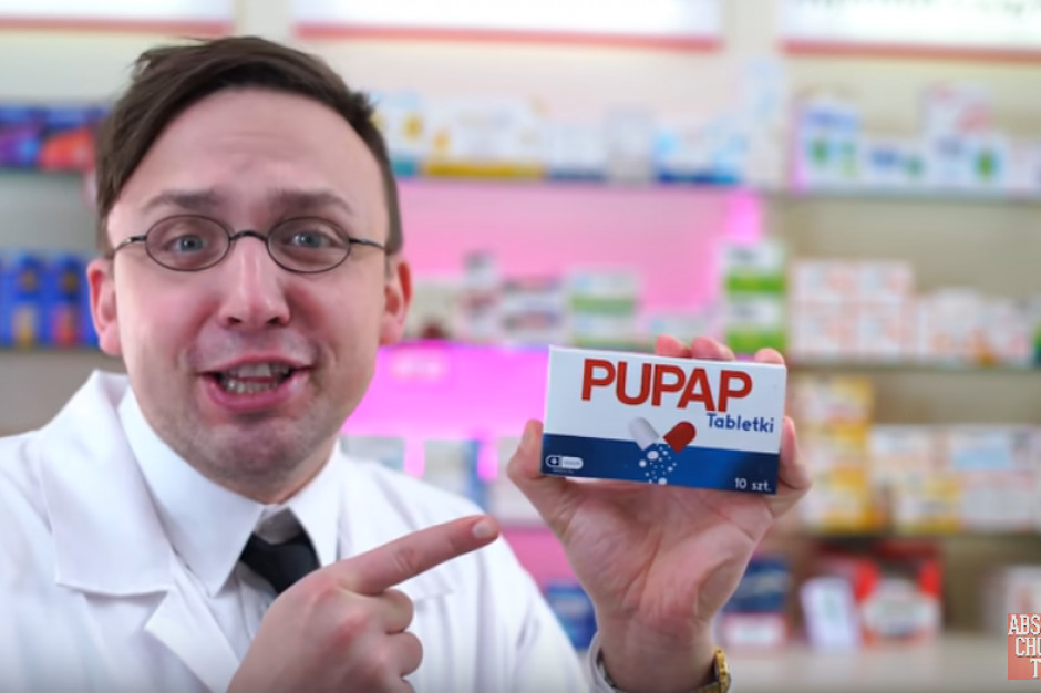 W ciągu 7 dni film miał ponad półtora miliona wyświetleń. Fot. AbstrachujeVT/YouTube Naczelna Izba Aptekarska o filmie AbstrachujeTV: niesmak, żenada i do zobaczenia w sądzie