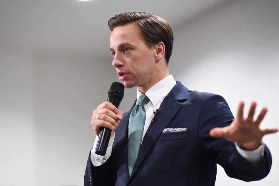 Krzysztof Bosak: - Wydaje mi się, że głównym problemem, z którym ścierają się władze, jest generalne nieprzygotowanie naszego państwa na sytuacje awaryjne w obszarze ochrony zdrowia. Fot./Źródło: Facebook Bosak: władze wykazują zaangażowanie w walkę z koronawirusem