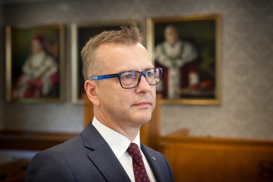 - Decyzja o zamknięciu Kościołów byłaby prawdziwym wyrazem troski o dobro i zdrowie wiernych oraz ich bliskich - mówi prof. Mirosław Wielgoś. Fot. WUM Koronawirus a zamknięcie kościołów: rektor WUM apeluje o natychmiastową decyzję