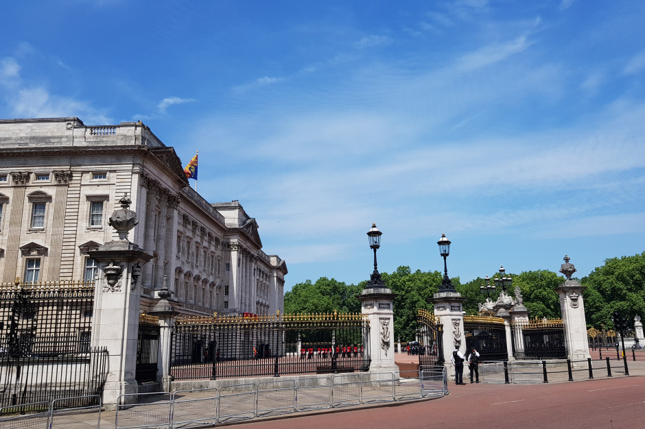 Pałac Buckingham Londyn Fot. Katarzyna Gubała/PTWP (zdjęcie ilustracyjne) W. Brytania: kolejnych 186 ofiar śmiertelnych Covid-19, łącznie zmarło 43 414 osób