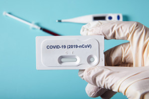 Kraków: rusza laboratorium wykonujące bezpłatne testy na koronawirusa dla medyków