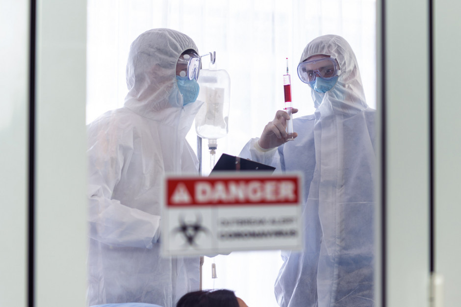Jedna trzecia hospitalizowanych ponownie trafiła do lecznic Fot. Shutterstock Wielka Brytania: 30 proc. ozdrowieńców wraca do szpitala