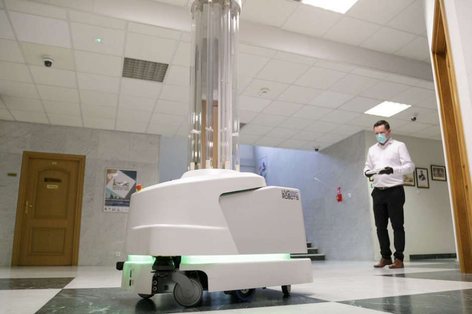 W Polsce jest to pierwszy egzemplarz tego robota Fot. materiały prasowe WUM: tak działa inteligentny robot UVD do sterylizacji obszarów wysokiego ryzyka zakażenia