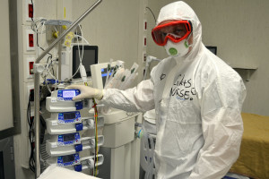 Perchaluk: Śląskie epicentrum pandemii w Polsce, potrzeba więcej testów i laboratoriów