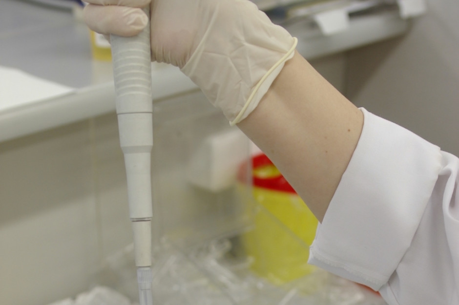Diagności laboratoryjni mogą się zgłosić na szkolenia dot. szczepień Fot. Archiwum KIDL pyta diagnostów, czy będą chcieli szczepić