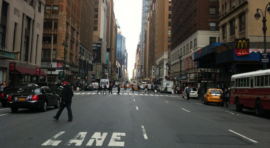 W Nowym Jorku protesty przeciw obostrzeniom związanym z pandemią
