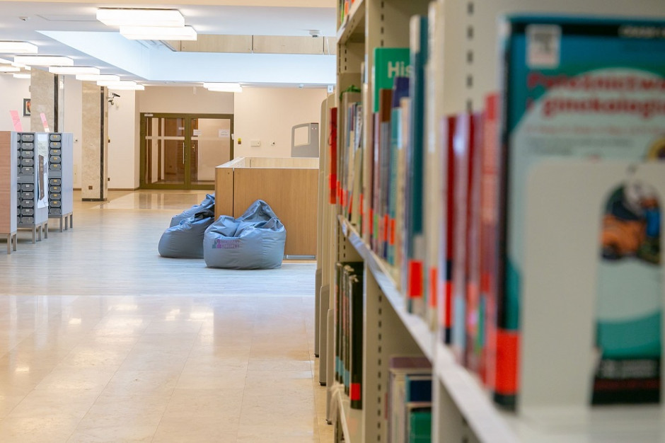 Fot. WUM WUM otwiera dla studentów aule, wypożyczalnię i czytelnię
