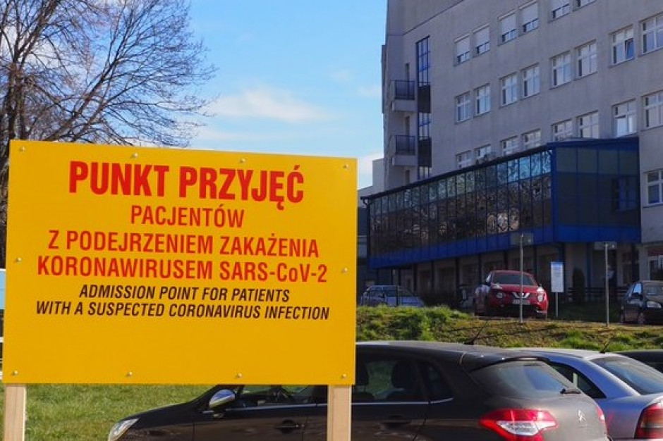 Pacjentka trafiła do szpitala wojewódzkiego w Szczecinie wraz z mężem na początku marca, dwa dni później testy wykazały u obojga obecność koronawirusa. Fot. Szpital Wojewódzki w Szczecinie/Twitter Szczecin: przez 2 miesiące walczyli o jej życie, teraz pierwsza w regionie pacjentka z koronawirusem...