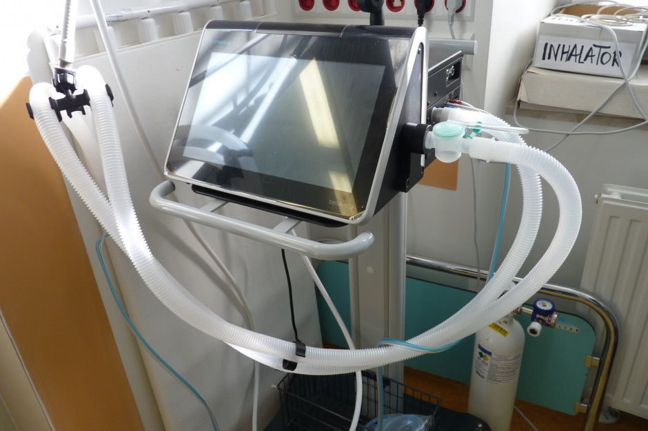 Fot. Wojewódzkie Szpital Zakaźny w Warszawie (zdjęcie ilustracyjne) Dzienny raport MZ: 2 059 zajętych łóżek, wzrasta liczba używanych respiratorów