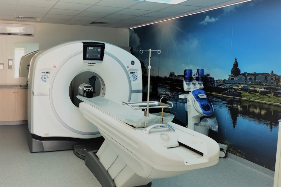 Urządzenie pozwoli zwiększyć potencjał diagnostyczny placówki Fot. materiały prasowe Gorzów Wlkp.: tomograf komputerowy zainstalowany w kontenerze medycznym przy szpitalu