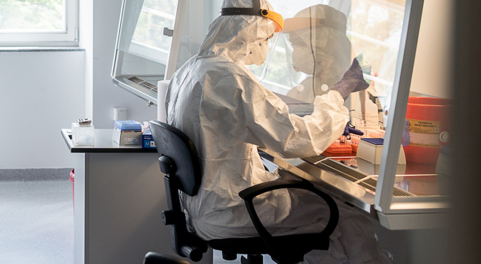 MZ: testy na obecność koronawirusa wykonuje obecnie 245 laboratoriów