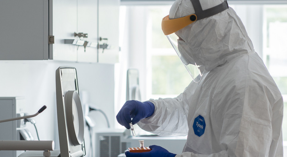 MZ: testy na koronawirusa wykonuje w Polsce już 180 laboratoriów, jest ich nowa lista