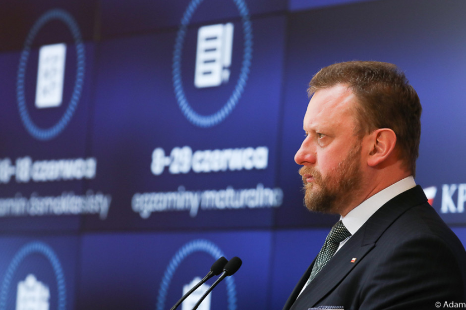 Ustępujący minister zdrowia Łukasz Szumowski mówił, że nie ma sobie nic do zarzucenia i jest gotowy stanąć przed komisją śledczą. Fot. TT/MZ Minister Szumowski o tym czy i jakie popełnił błędy: niezbyt mocno naciskałem...